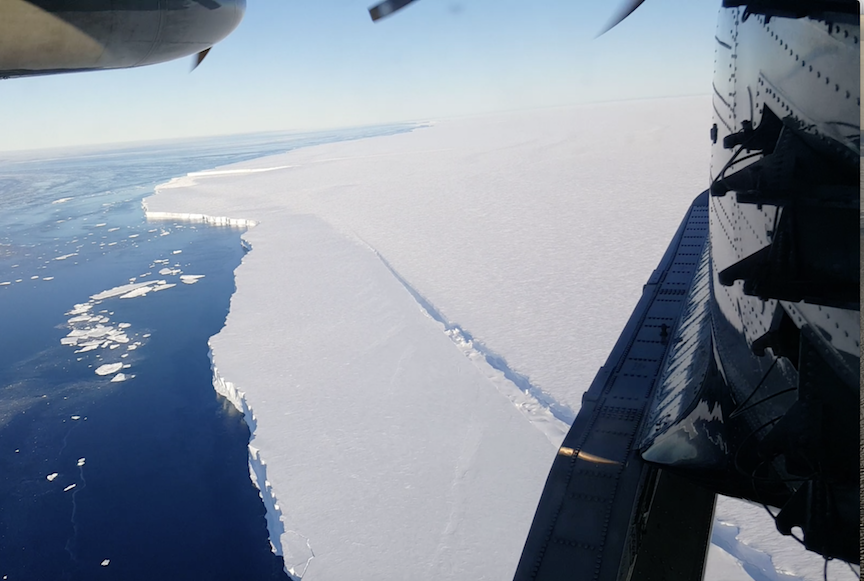 Approaching Ross Ice Shelf